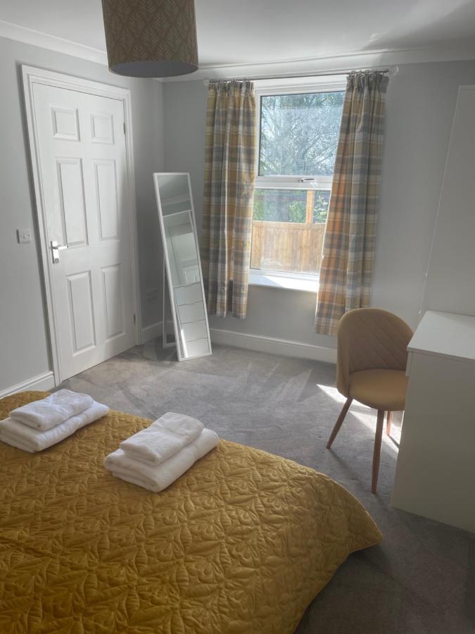 Immaculate One Bedroom Home With Private Parking Swansea Ngoại thất bức ảnh