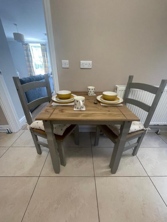 Immaculate One Bedroom Home With Private Parking Swansea Ngoại thất bức ảnh