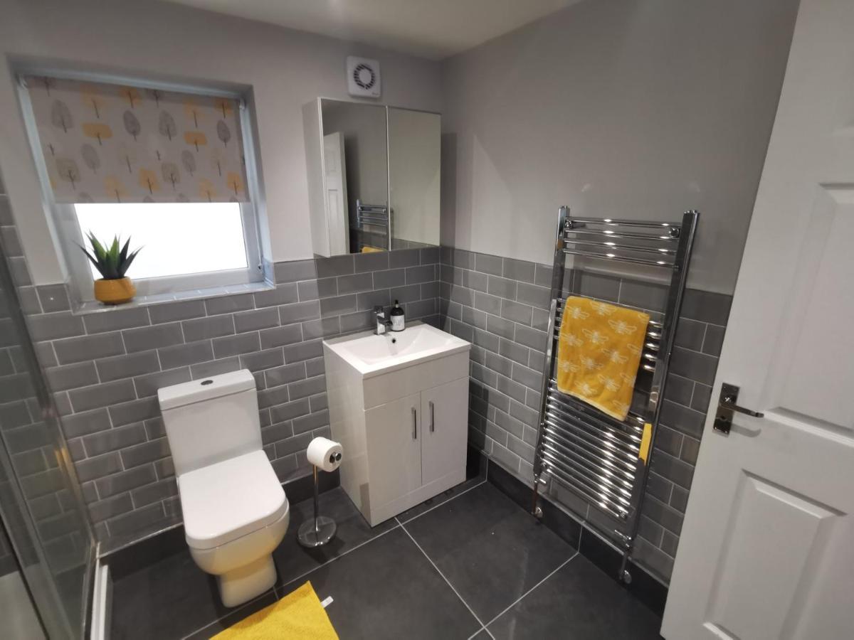 Immaculate One Bedroom Home With Private Parking Swansea Ngoại thất bức ảnh